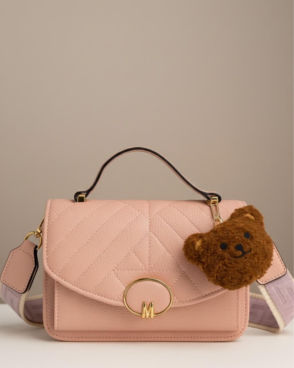 Bolso Bandolera Nerea- Chic con Osito y Correa Estampada