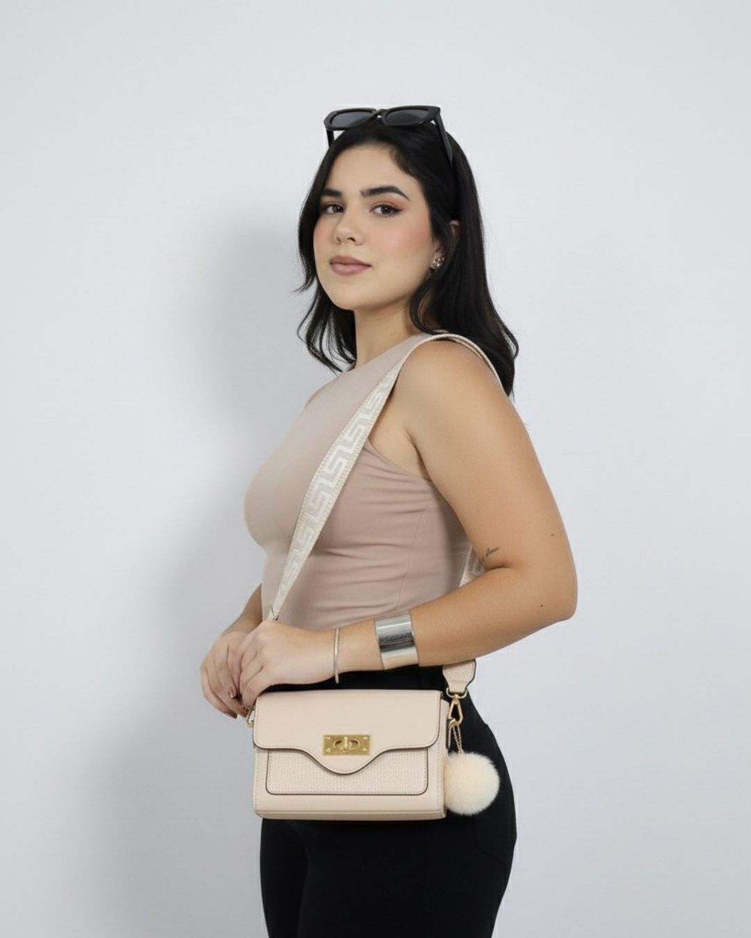 Bolso Aura - Chic Atemporal en Tono Crema